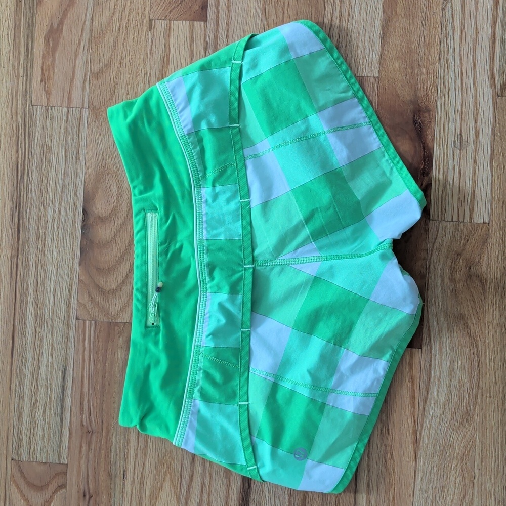 Lululemon Frond Green Gingham Speed Shorts 2 - Picture 5 of 7